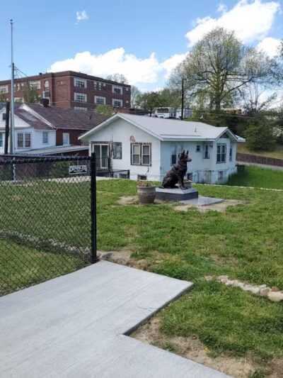 Oak Hill Dog Park - Oak Hill, WV