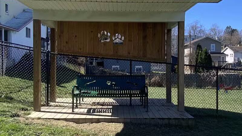 Oak Hill Dog Park - Oak Hill, WV