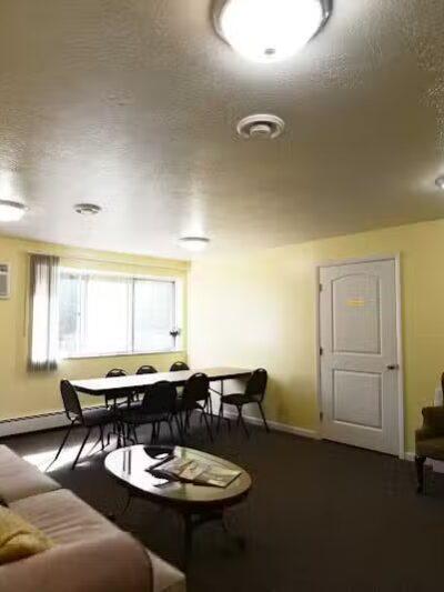 Parma Park Apartments - Parma, OH