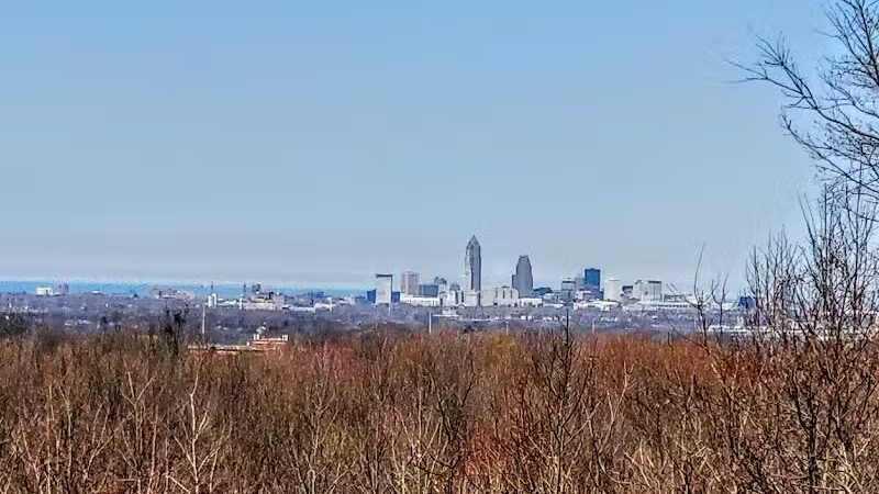 Skyline Overlook Trailhead - Parma, OH