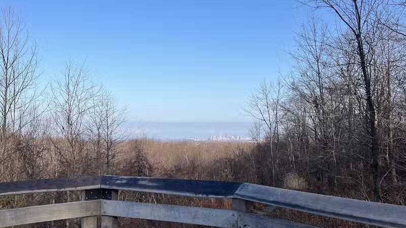 Skyline Overlook Trailhead - Parma, OH