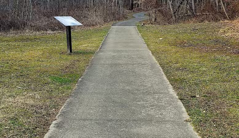 Rock House Trailhead - Pedro, OH