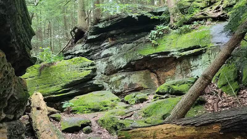 Ledges Trailhead - Peninsula, OH