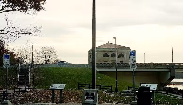 Glick Park & Overlook - O'Shaughnessy Dam - Powell, OH