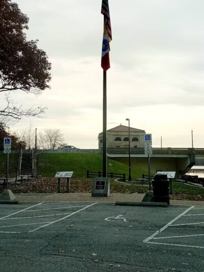 Glick Park & Overlook - O'Shaughnessy Dam - Powell, OH