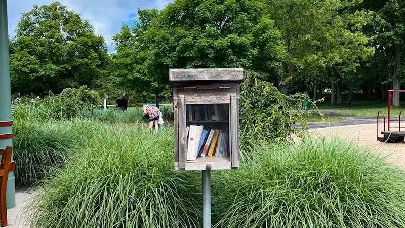 Library Park - Powell, OH