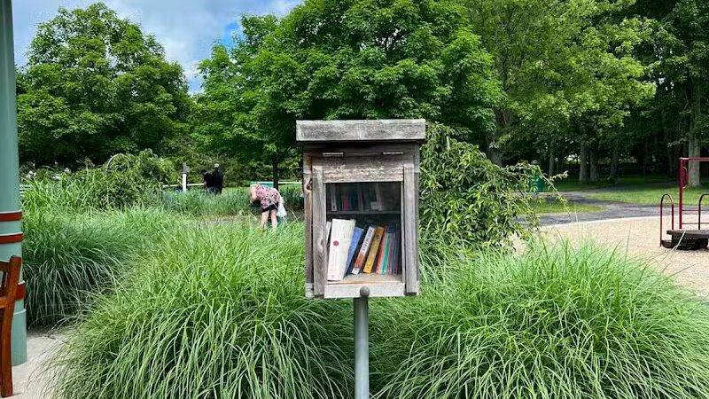 Library Park - Powell, OH