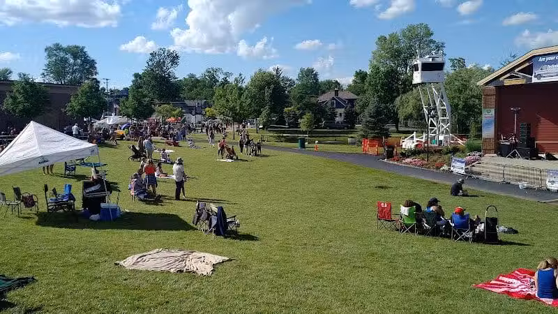 Village Green Park - Powell, OH