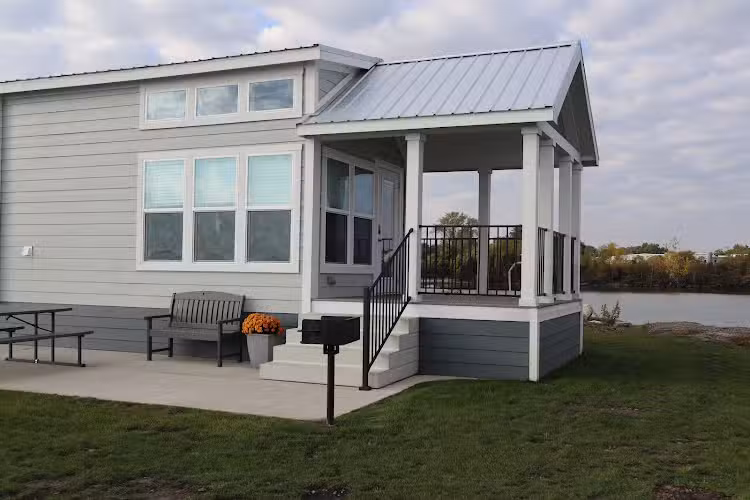 Bayfront Resort at Cross View - Sandusky, OH