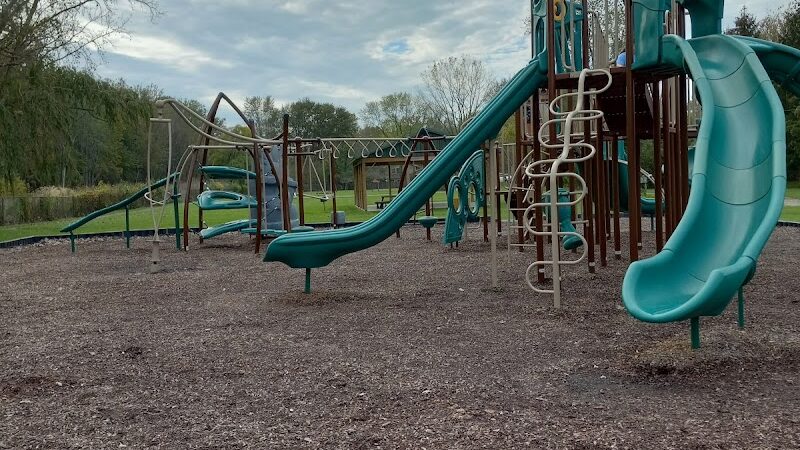 Sheffield Lake Dog Park Runner - Sheffield Lake, OH