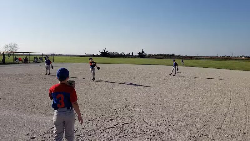 Woof Run Dog Park - Sugar Grove, IL