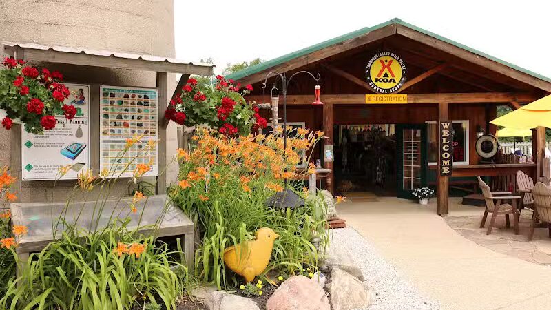 Thompson / Grand River Valley KOA Holiday - Thompson, OH