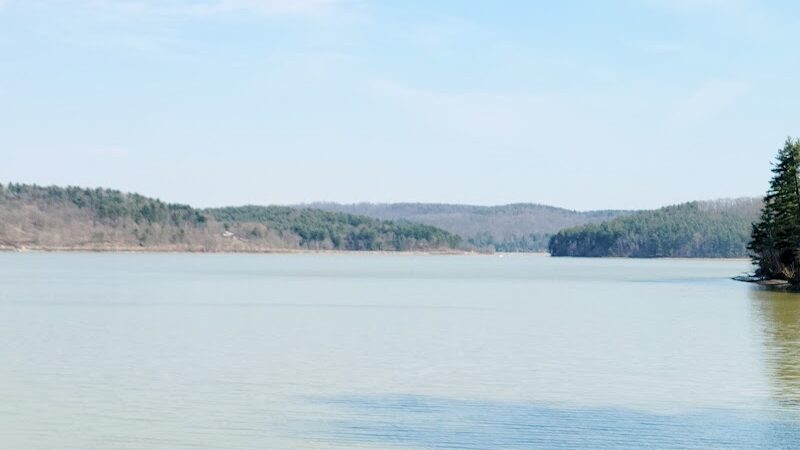 Tappan Dam Trailhead (Buckeye Trail) - Uhrichsville, OH