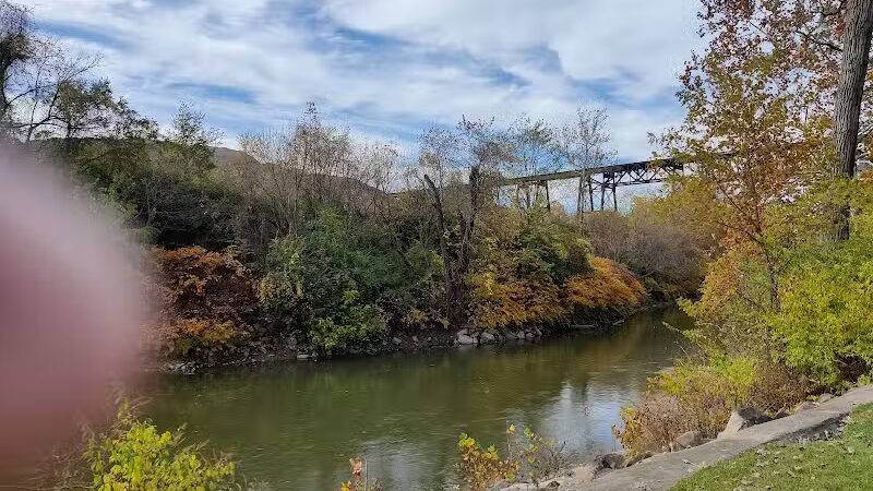 Ohio to Erie Trail, Canal Road Access - Valley View, OH