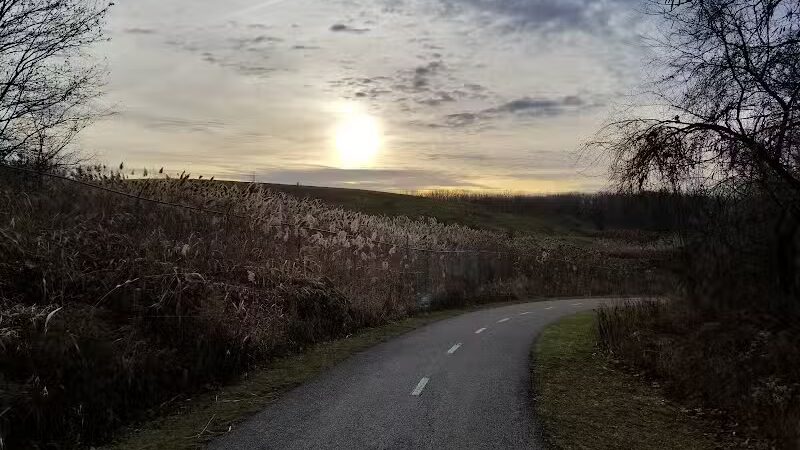 Ohio to Erie Trail, Canal Road Access - Valley View, OH