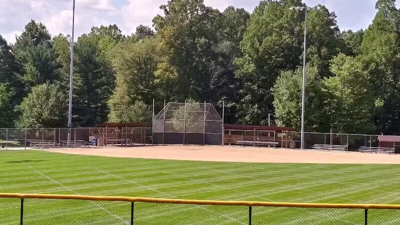 Valley View Woods Park - Valley View, OH