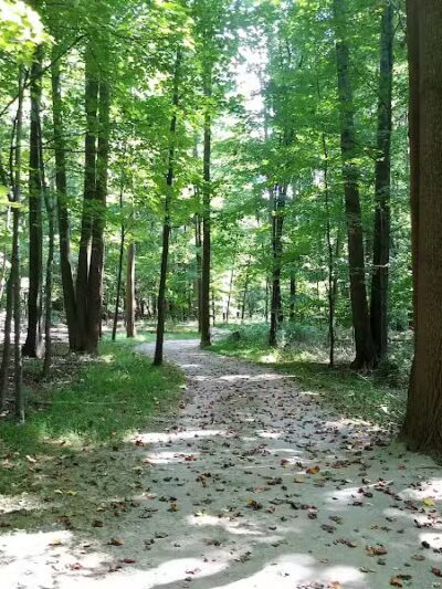 Valley View Woods Park - Valley View, OH