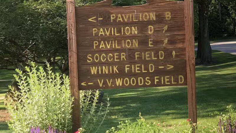 Valley View Woods Park - Valley View, OH