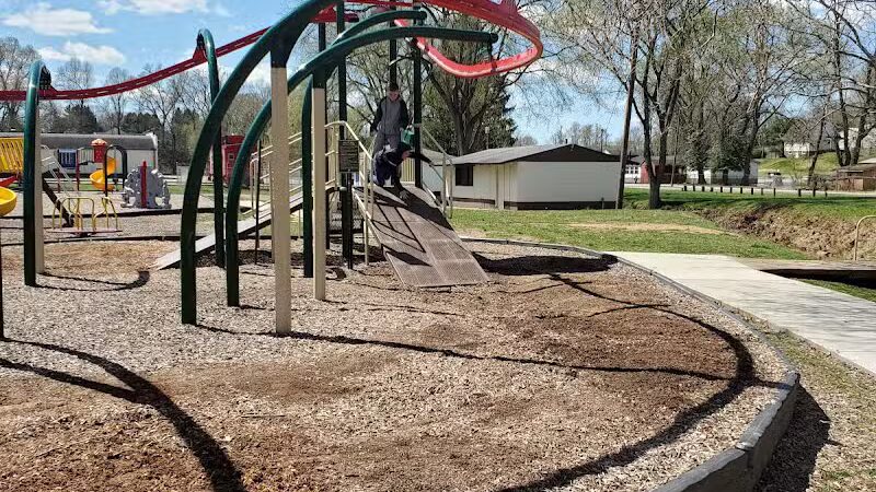 Park for Big Dogs@ Jackson Park - Vienna, WV