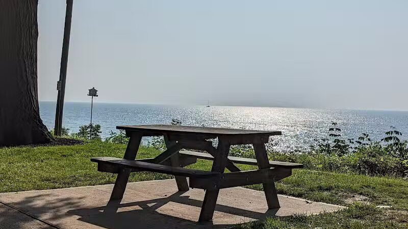 Lakefront Lodge Park - Willowick, OH