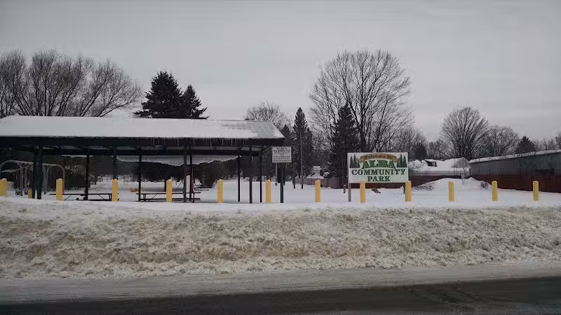 Alba Memorial Park - Alba,