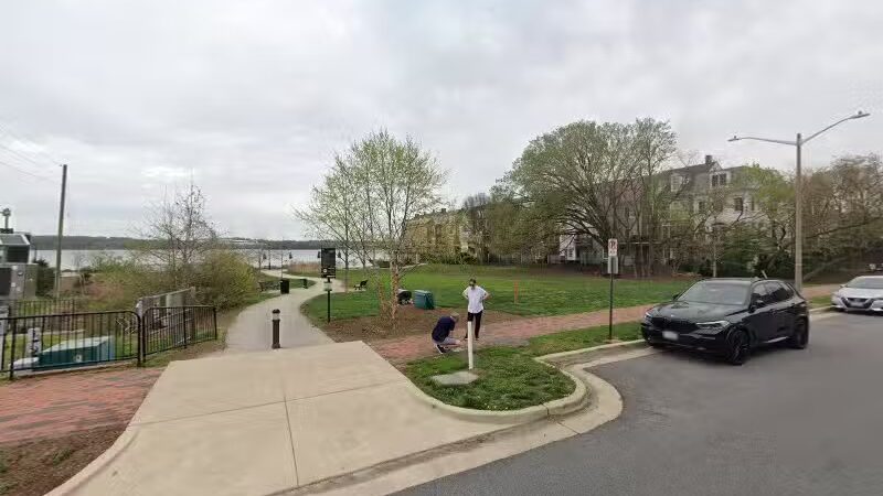 Windmill Hill Dog Park - Alexandria, VA