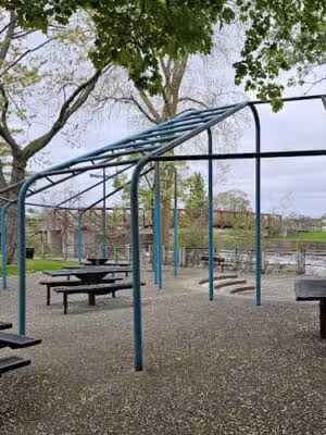 Riverside Park - Alma,