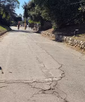 Gabrielino Trail Western Trailhead - Altadena, CA