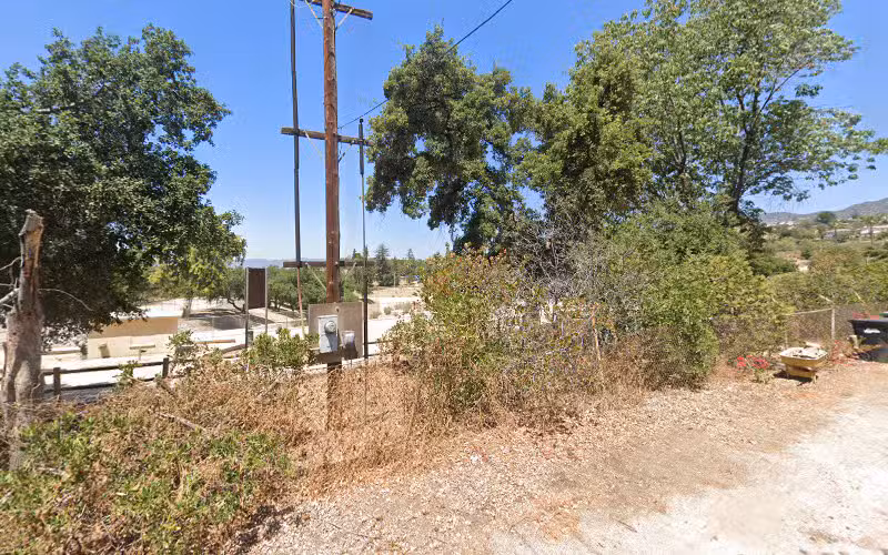 Loma Alta Trailhead & Staging Area - Altadena, CA