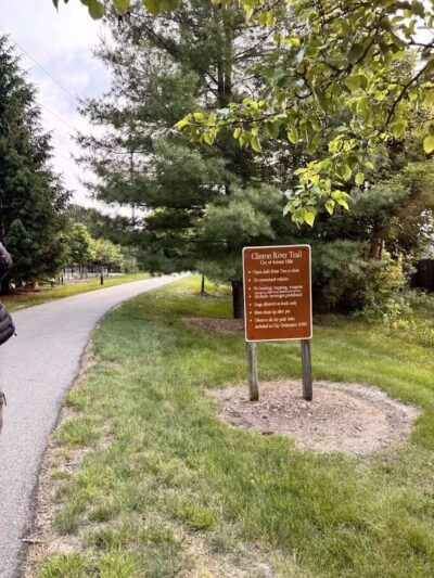 Clinton River Trail - Auburn Hills,