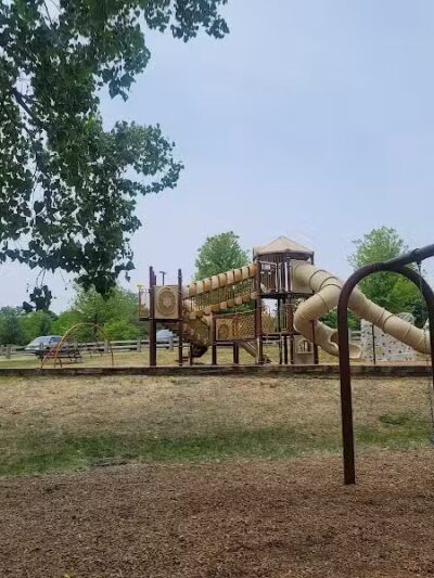 River Woods Park - Auburn Hills,