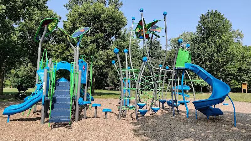 Riverside Park - Auburn Hills,