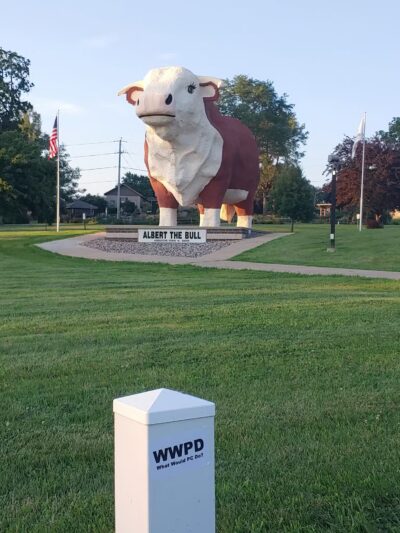 Albert the Bull Park: World's Largest Bull - Audubon, IA