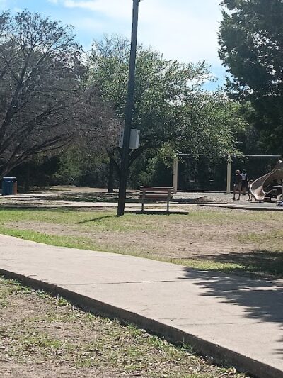 Mary Moore Searight Off Leash Trailhead - Austin, TX