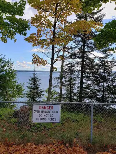 Baraga Cliff Roadside Park - Baraga,