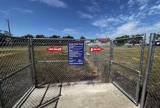 Buff Ruff Dog Park - Belleville, KS