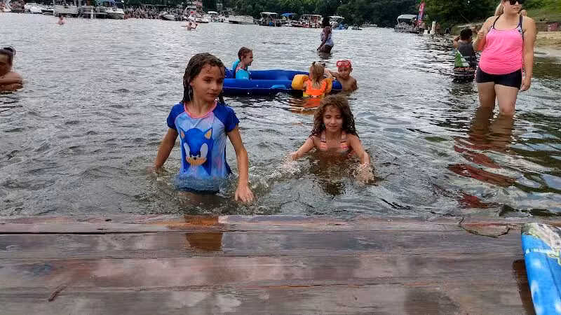 Van Buren Park Beach - Belleville,