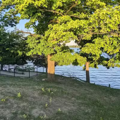 Van Buren Park Beach - Belleville,