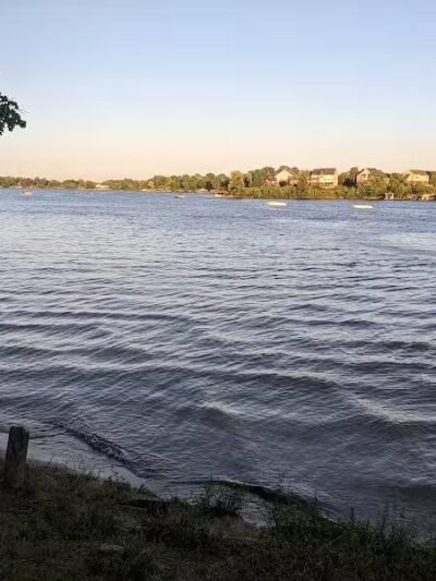 Van Buren Park Beach - Belleville,