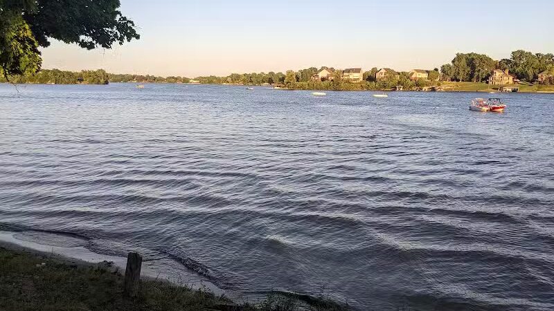 Van Buren Park Beach - Belleville,