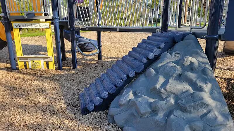 Kiwanis Tot Lot - Berkley,