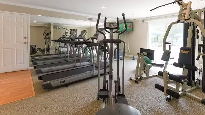 Whethersfield Apartments - Bloomfield Hills,