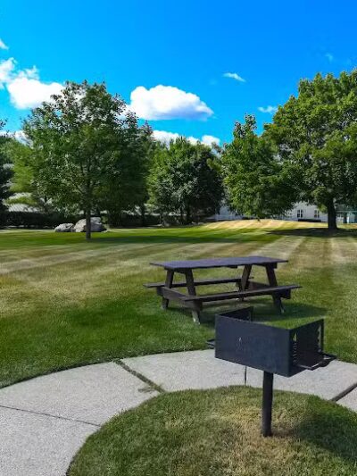 Whethersfield Apartments - Bloomfield Hills,