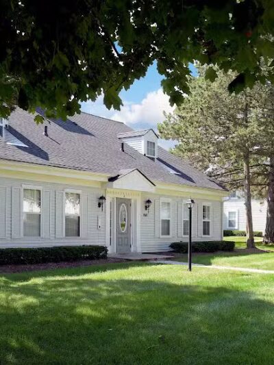 Whethersfield Apartments - Bloomfield Hills,