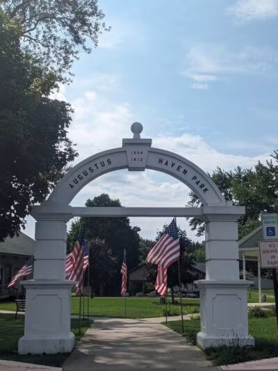 Augustus Haven Park - Bloomingdale,