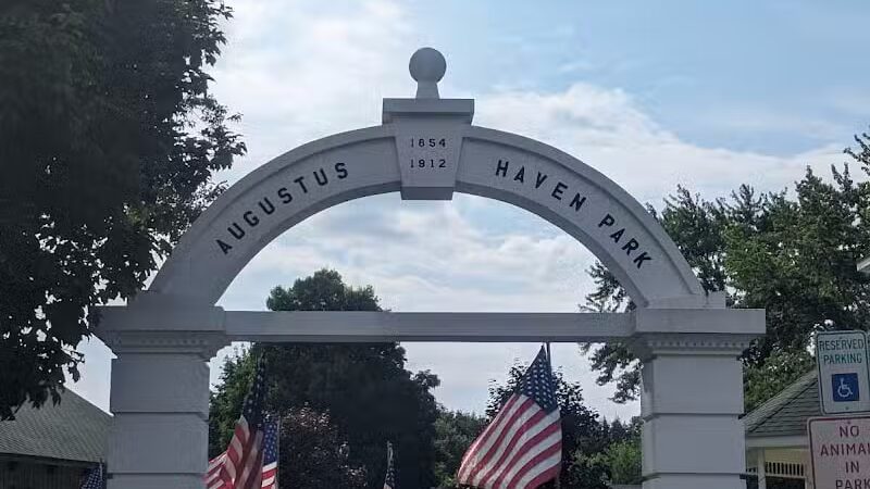 Augustus Haven Park - Bloomingdale,