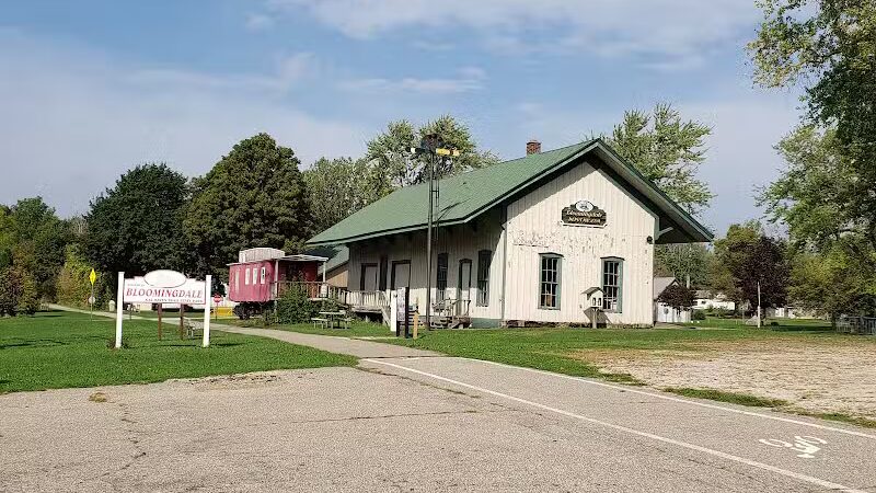 Kal-Haven Trail- Bloomingdale Trailhead - Bloomingdale,