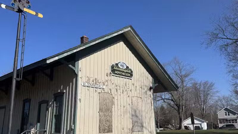 Kal-Haven Trail- Bloomingdale Trailhead - Bloomingdale,