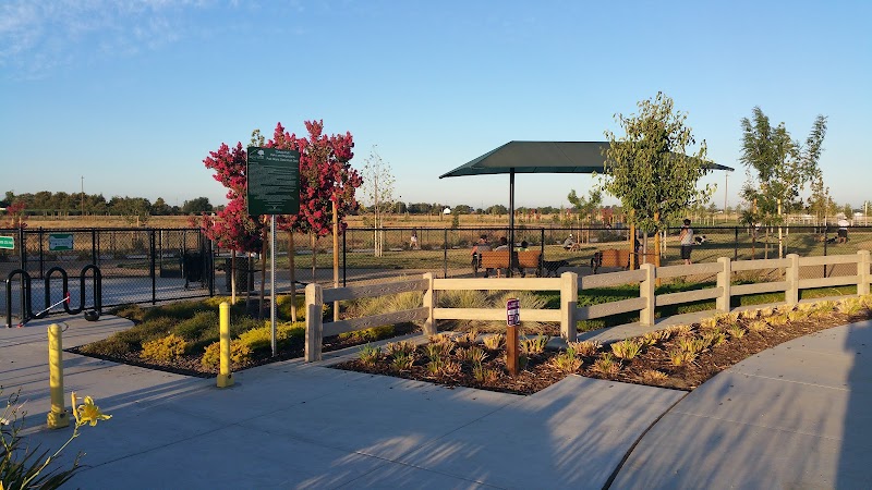 Dakota (Dog) Park - Brentwood, CA