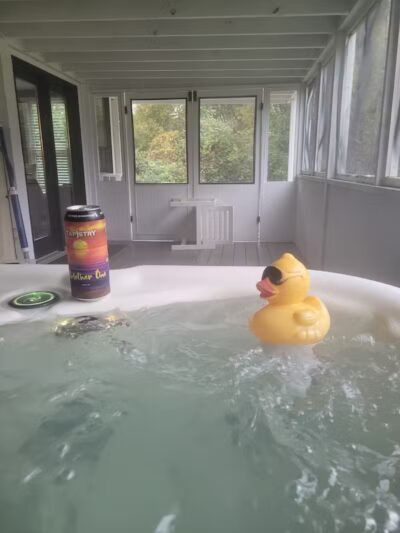 Birds of a Feather Lodge - Bridgman,